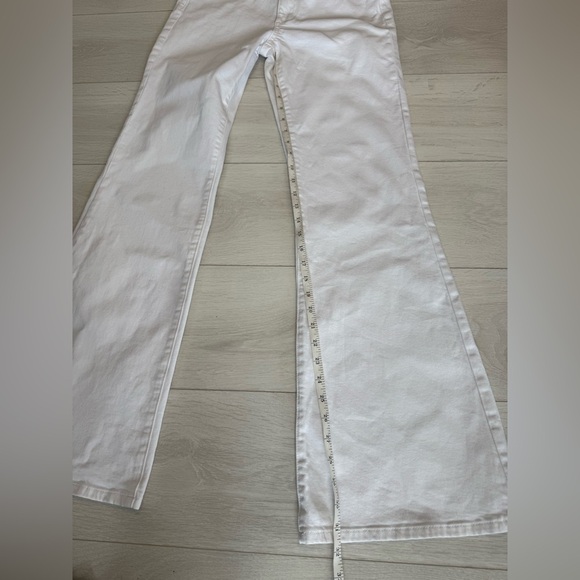 Joe's Jeans Wasteland High-Rise Flared Jeans White Size 28 - Picture 6 of 8
